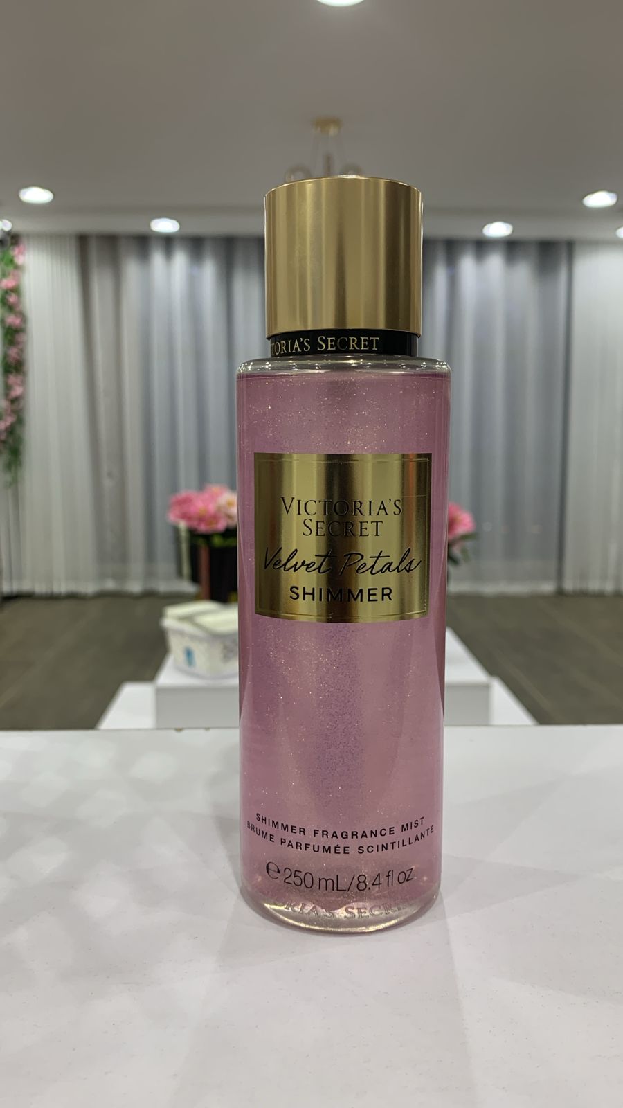 Victoria’s Secret Velvet Petals Shimmer Fragrance Mist 250ml