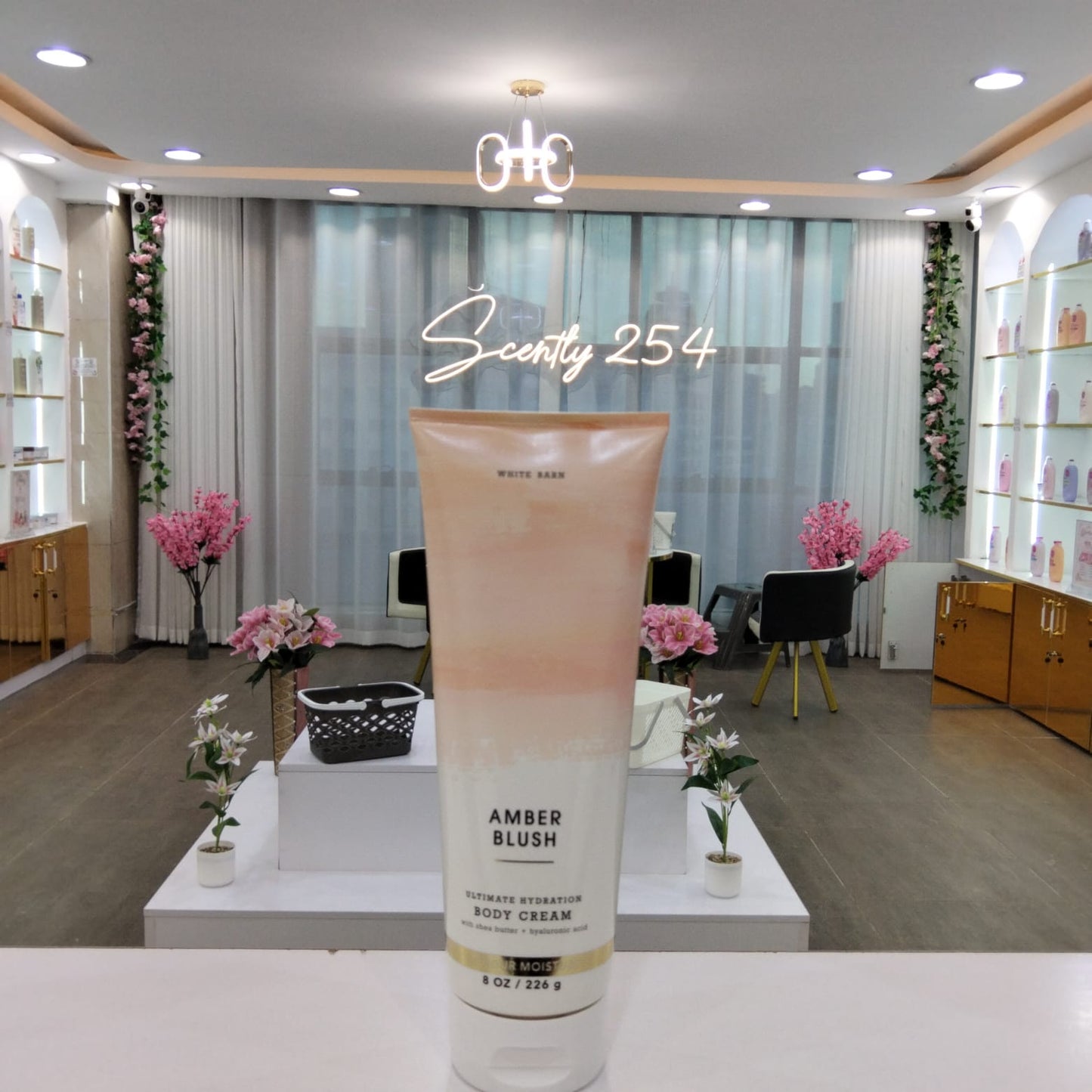 Bath & Body Works Amber Blush Ultimate Hydration Body Cream 226g