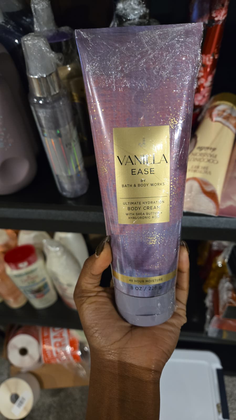 Bath & Body Works Vanilla Ease Ultimate Hydration Body Cream 226g / 8 oz