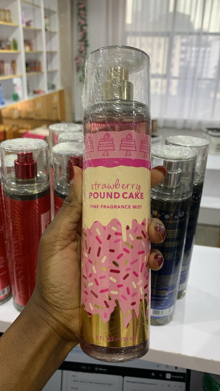 Bath & Body Works Strawberry Pound Cake Mist 236 ml