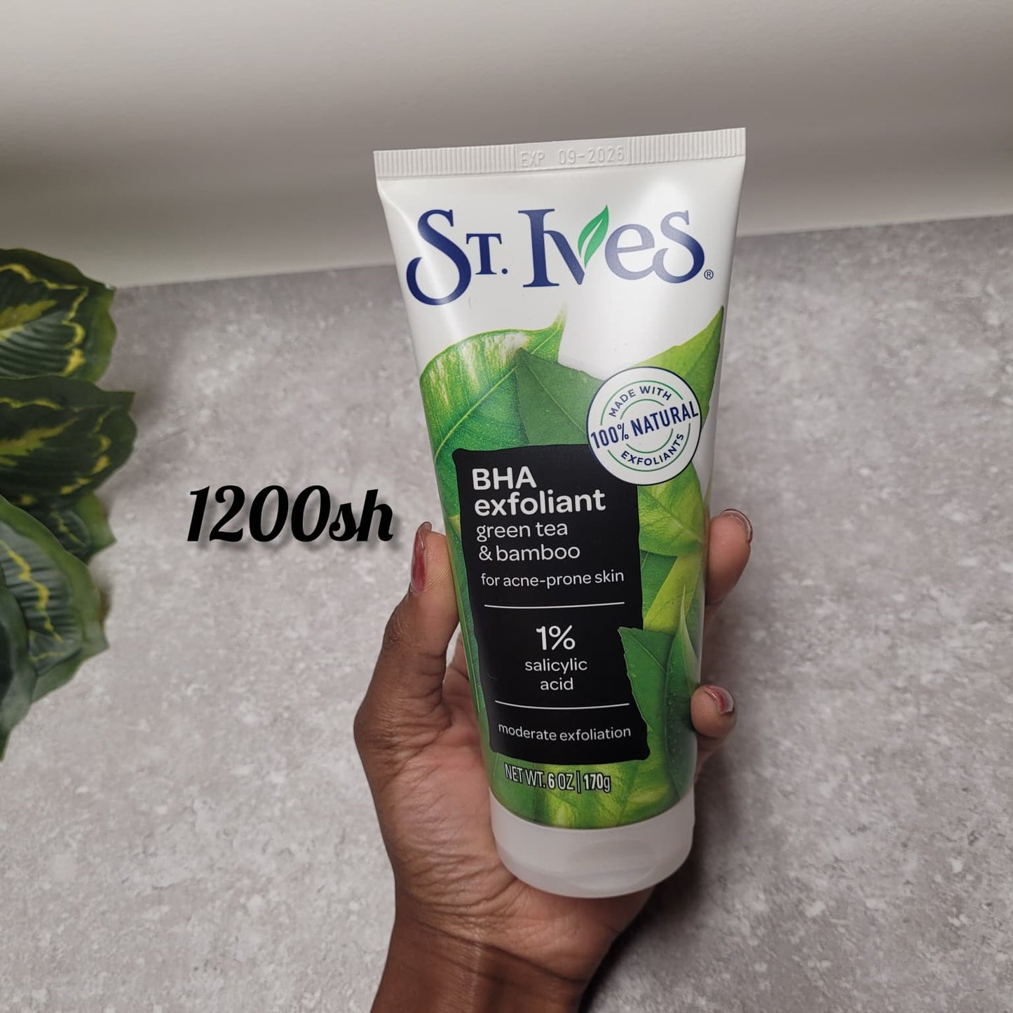 St. Ives BHA Green Tea & Bamboo Face Scrub –  For Acne Prone Skin (170 g)