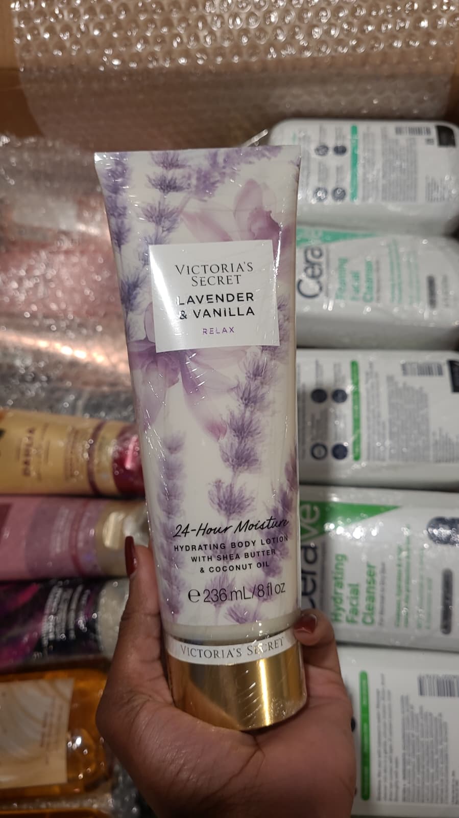 Victoria’s Secret Lavender & Vanilla Hydrating Body Lotion 236ml