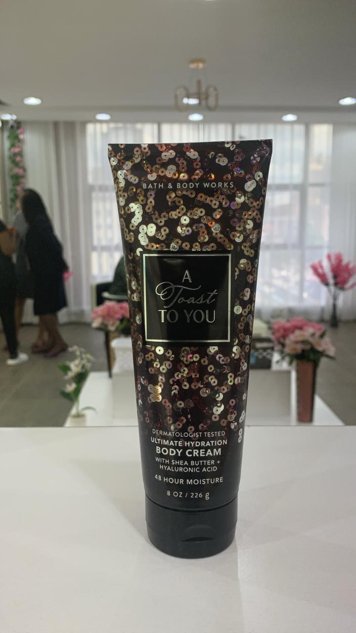 Bath & Body Works A Toast to You Ultimate Hydration Body Cream 226g
