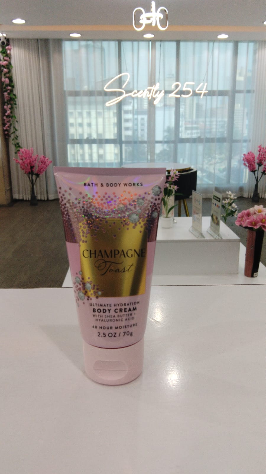 Bath & Body Works Champagne Toast Mini / Travel Size Ultimate Hydration Body Cream - 70g