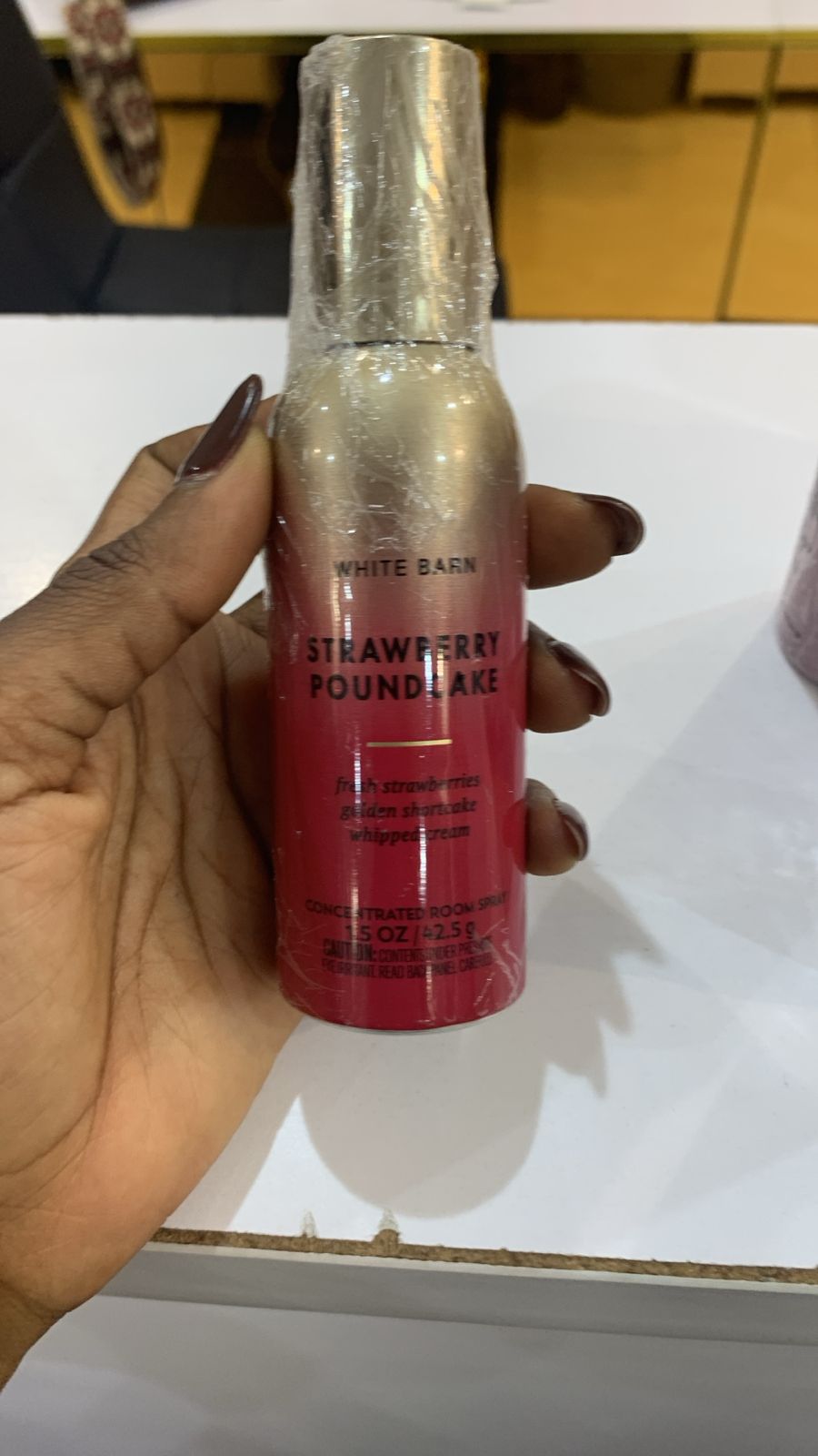 Bath & Body Works Strawberry Pound Cake Concentrated Room Spray 42.5g