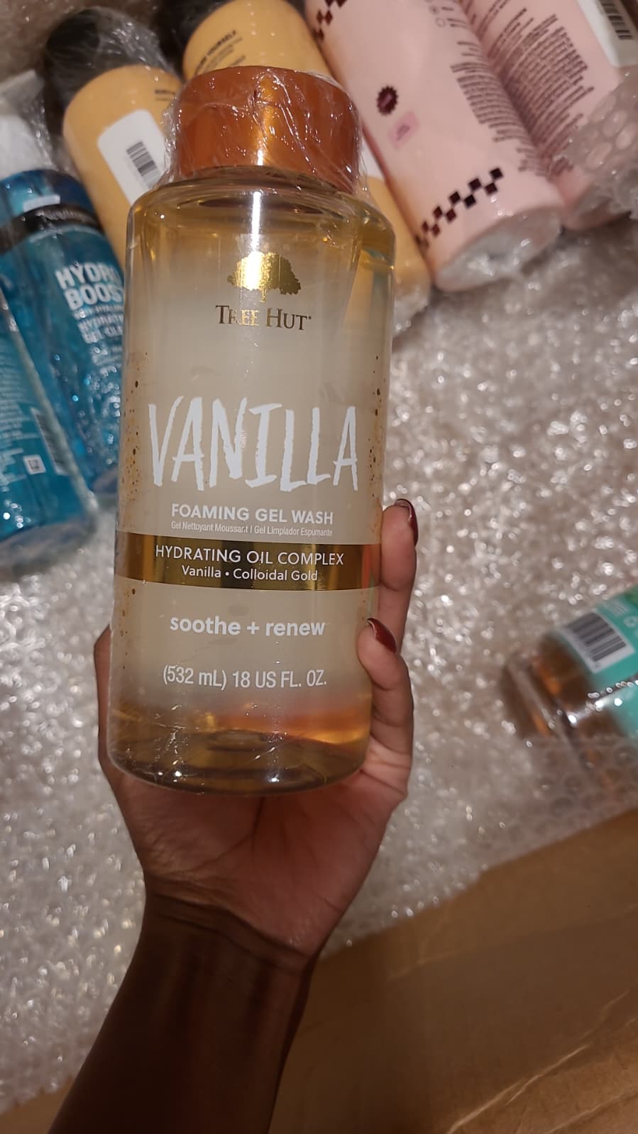 Tree Hut Vanilla Foaming Gel Body Wash (532 ml)