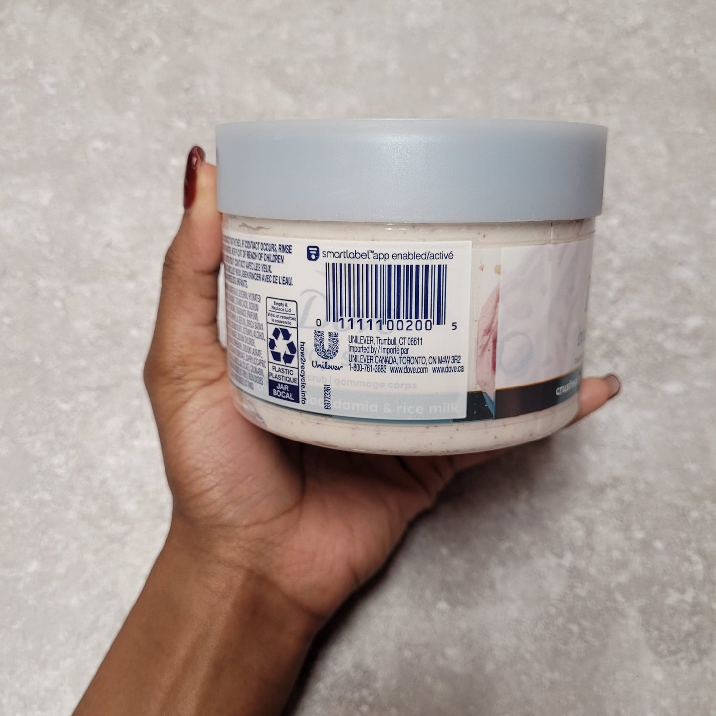 Dove Scrub Crushed Macadamia & Rice Milk Scrub 300g