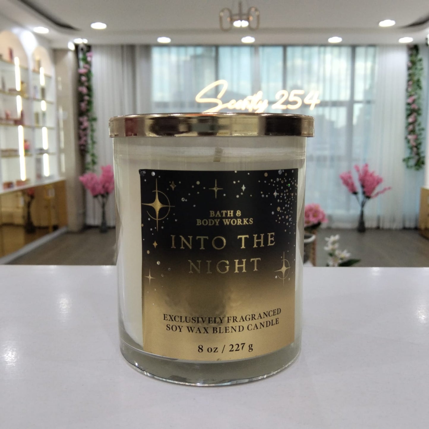 Bath & Body Works (White Barn) Into The Night Single Wick Candle 227g