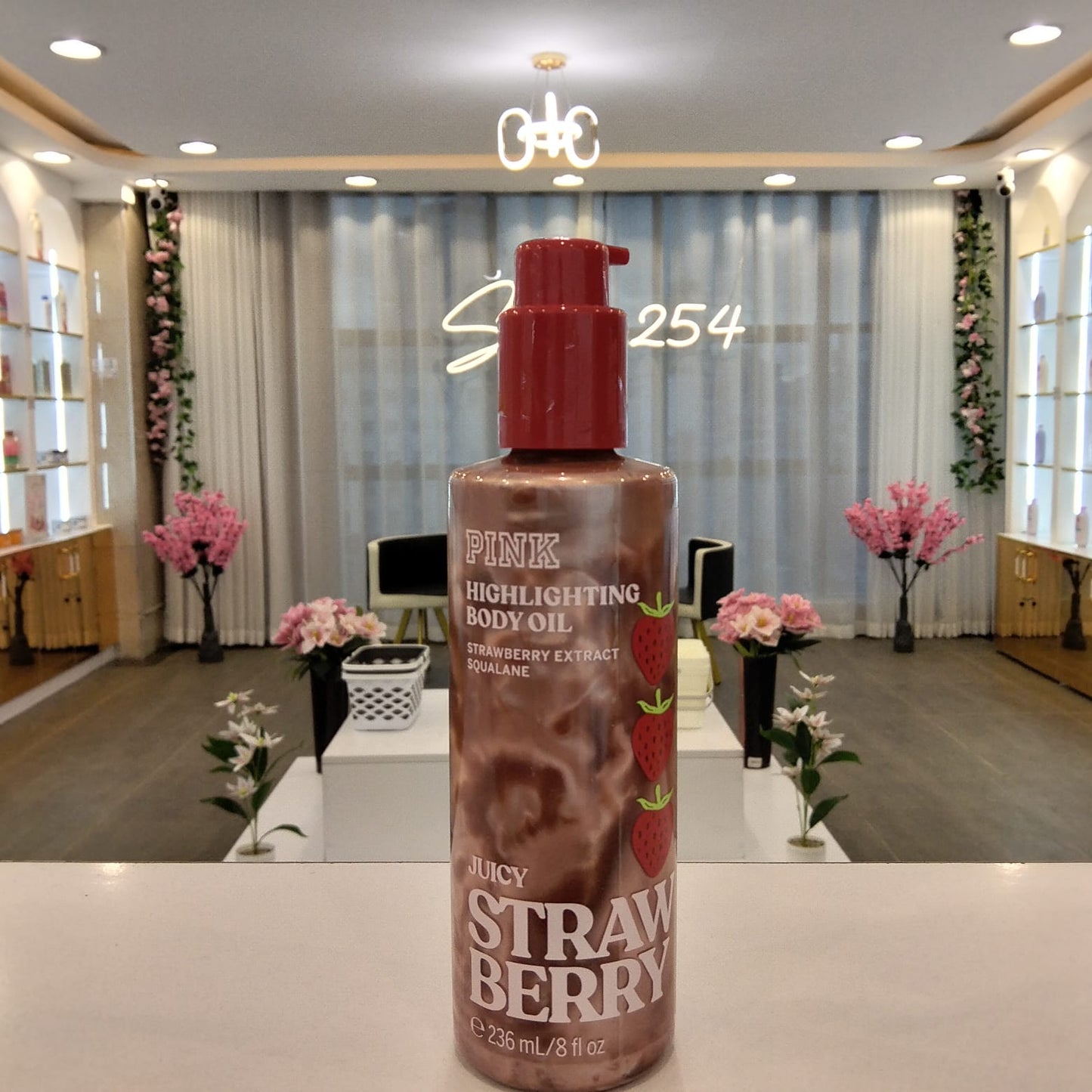 Victoria’s Secret PINK Juicy Strawberry Highlighting Body Oil