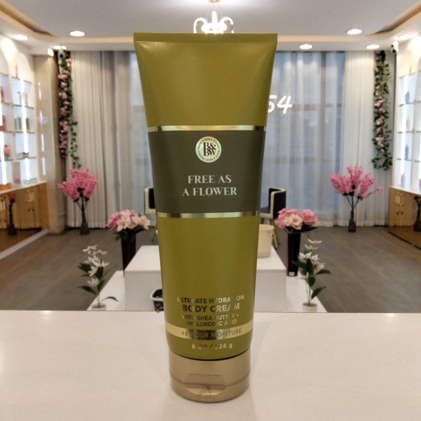 Bath & Body Works Free As A Flower Ultimate Hydration Body Cream 226g