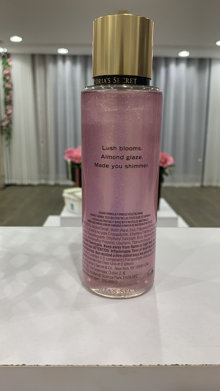 Victoria’s Secret Velvet Petals Shimmer Fragrance Mist 250ml