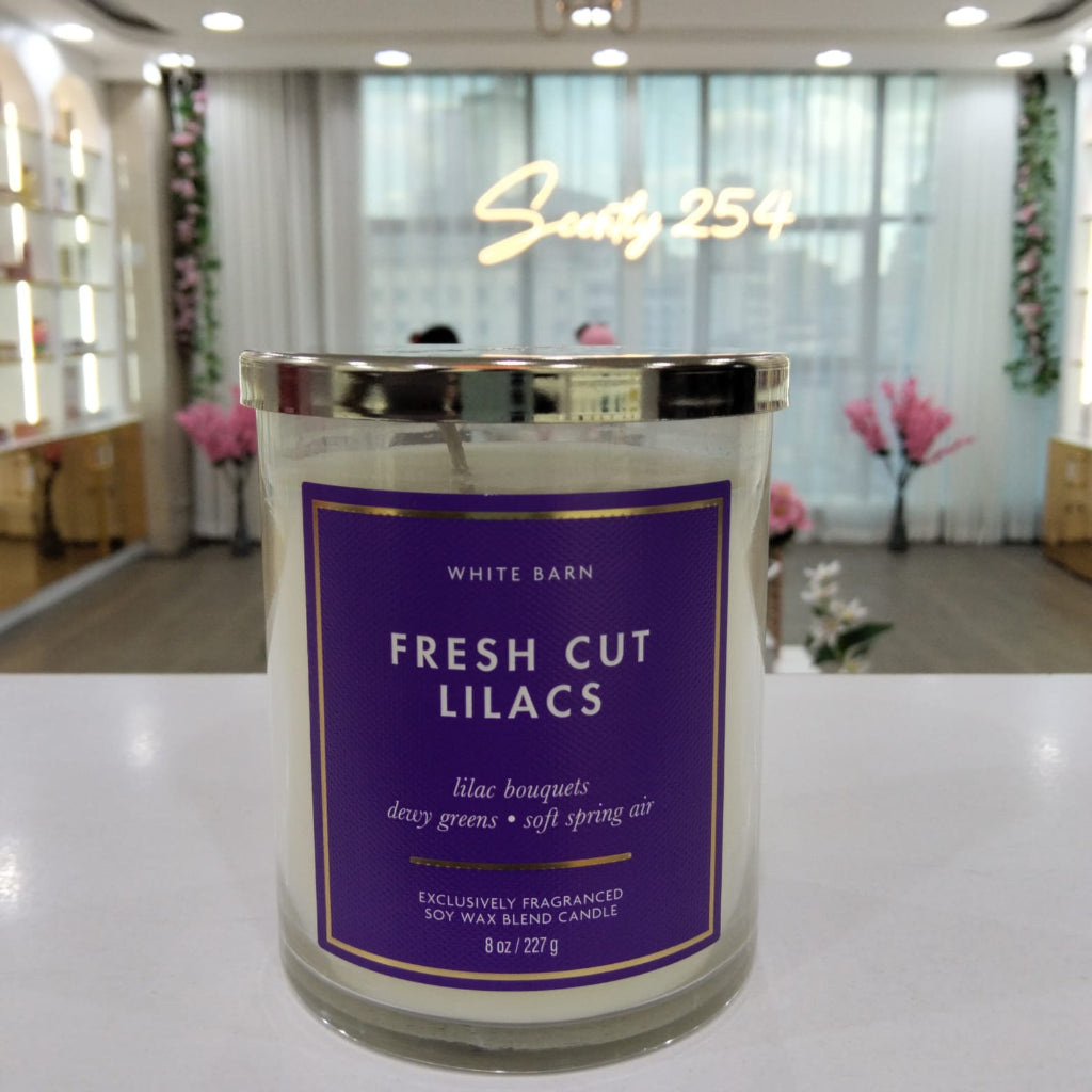 Bath & Body Works (White Barn) Fresh Cut Lilacs Single Wick Candle 227g