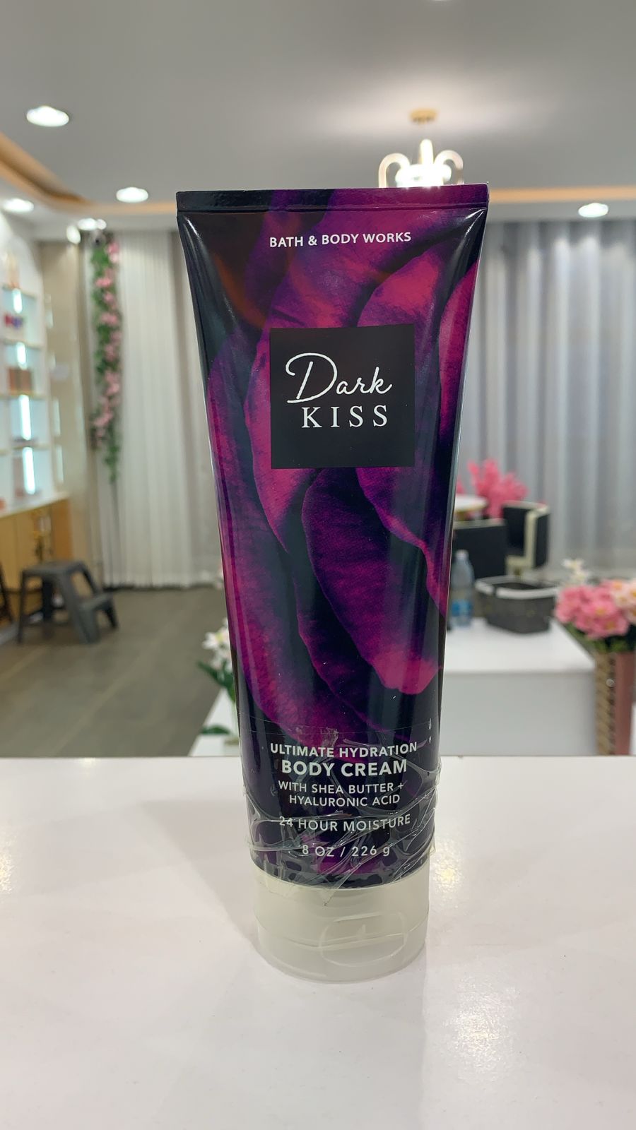 DAMAGED - Bath & Body Works Dark Kiss Body Cream – 226g