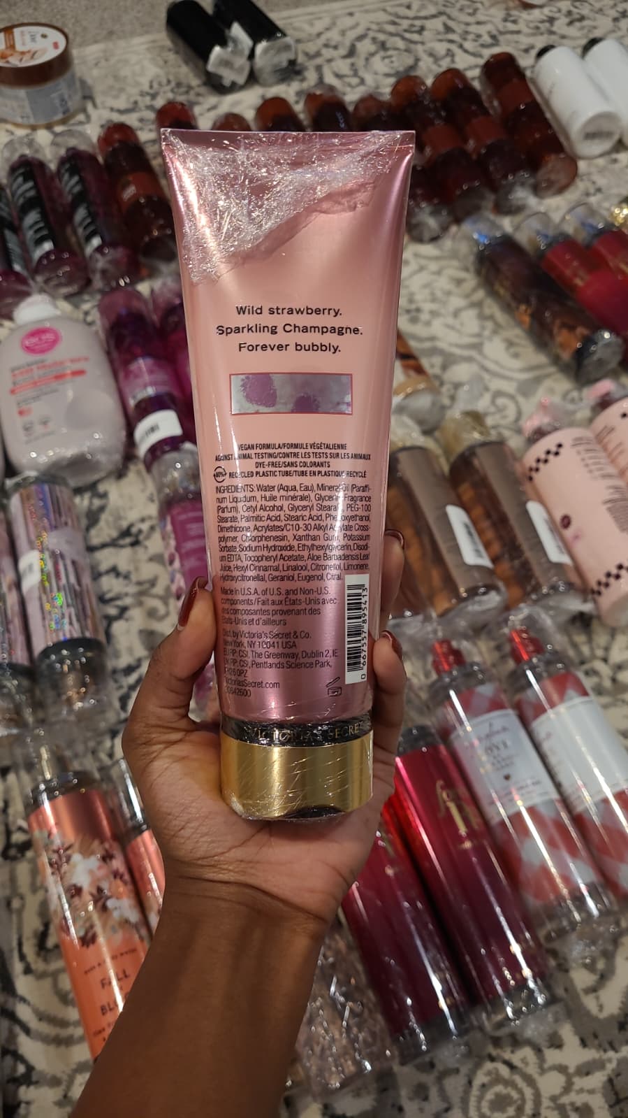 Victoria’s Secret Strawberries & Champagne Fragrance Body Lotion (236 ml)
