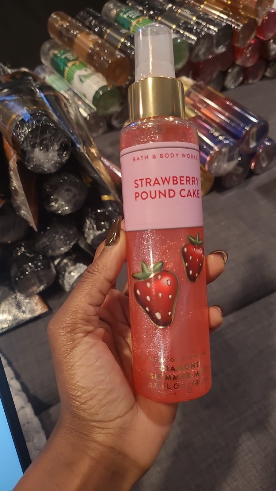 Bath & Body Works Strawberry Pound Cake Diamond Shimmer Mist 145ml