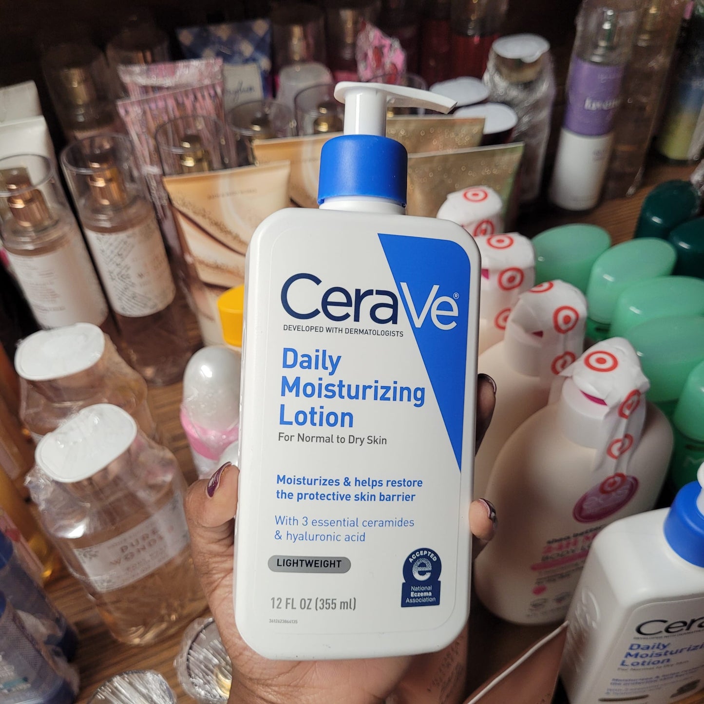 CeraVe Daily Moisturizing Lotion (355ml)
