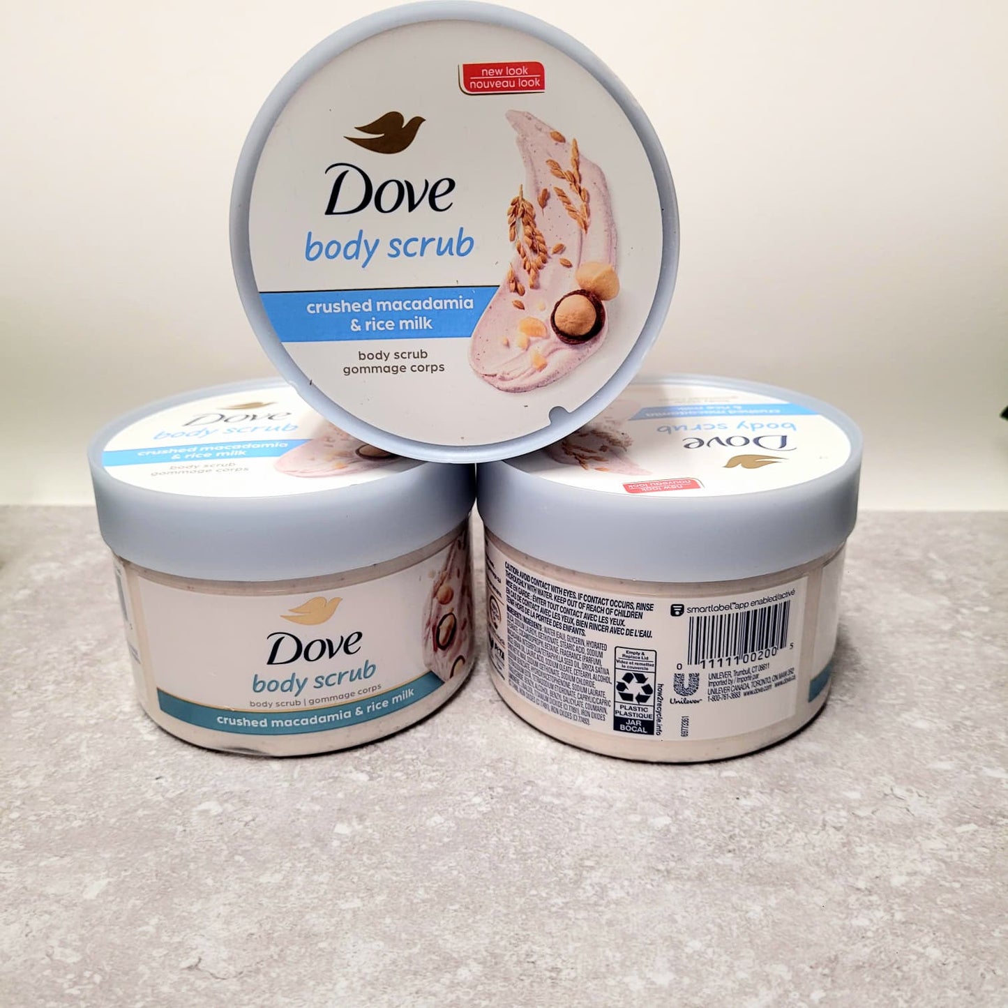 Dove Scrub Crushed Macadamia & Rice Milk Scrub 300g